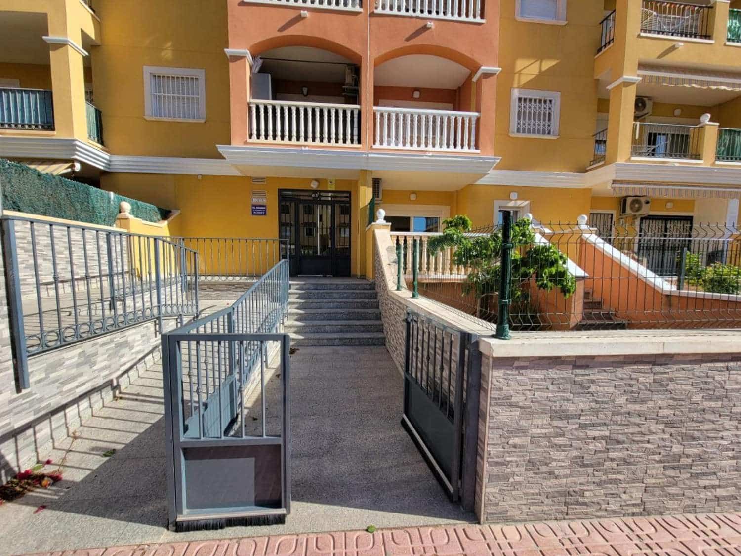 1 camera da letto Appartamento in vendita in Torrevieja con piscina garage - 138.000 € (Rif: 8942741)