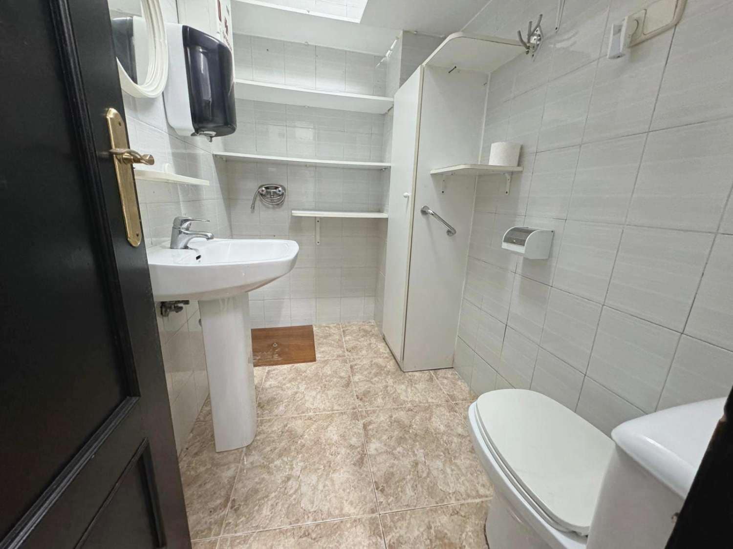 Erhverv til salg i Guardamar del Segura - € 222.200 (Ref: 8946003)