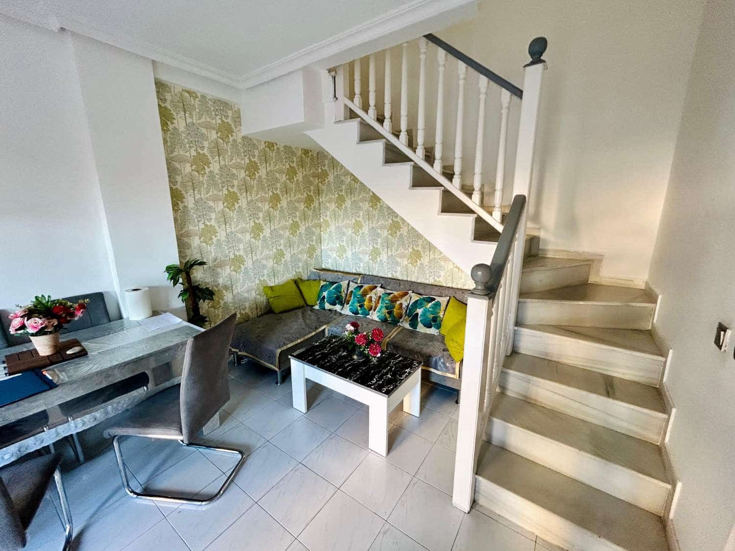 2 bedroom Flat for sale in Torrevieja with pool - € 158,050 (Ref: 8946004)