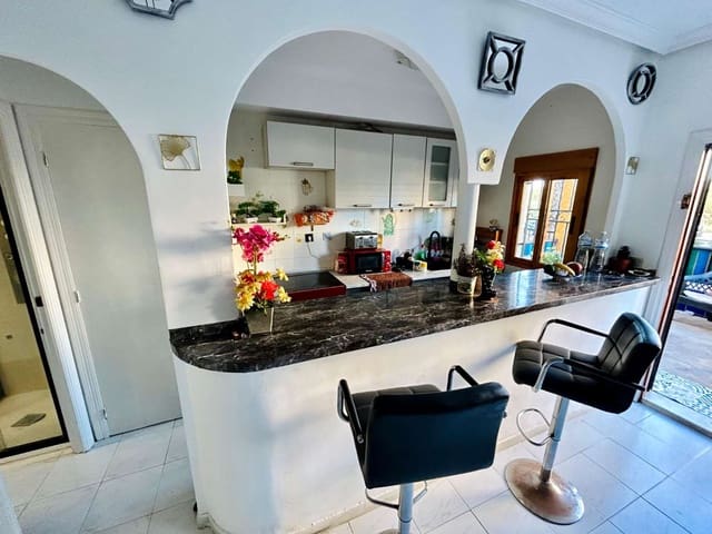 2 Zimmer Wohnung zu verkaufen in Torrevieja mit Pool - 158.050 € (Ref: 8946004)