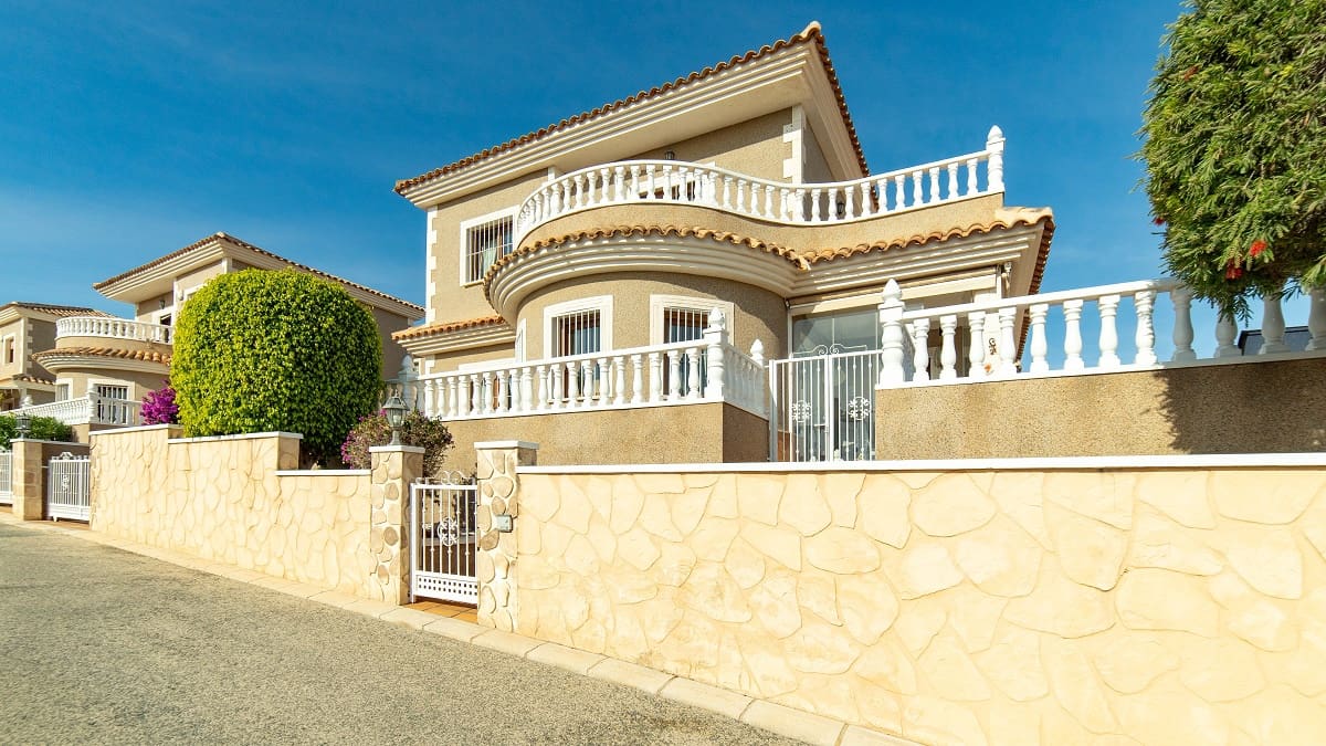 2 sypialnia Willa na sprzedaż w Los Altos z basenem garażem - 290 000 € (Ref: 8961221)