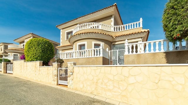 Chalet de 2 habitaciones en Los Altos en venta con piscina garaje - 290.000 € (Ref: 8961221)