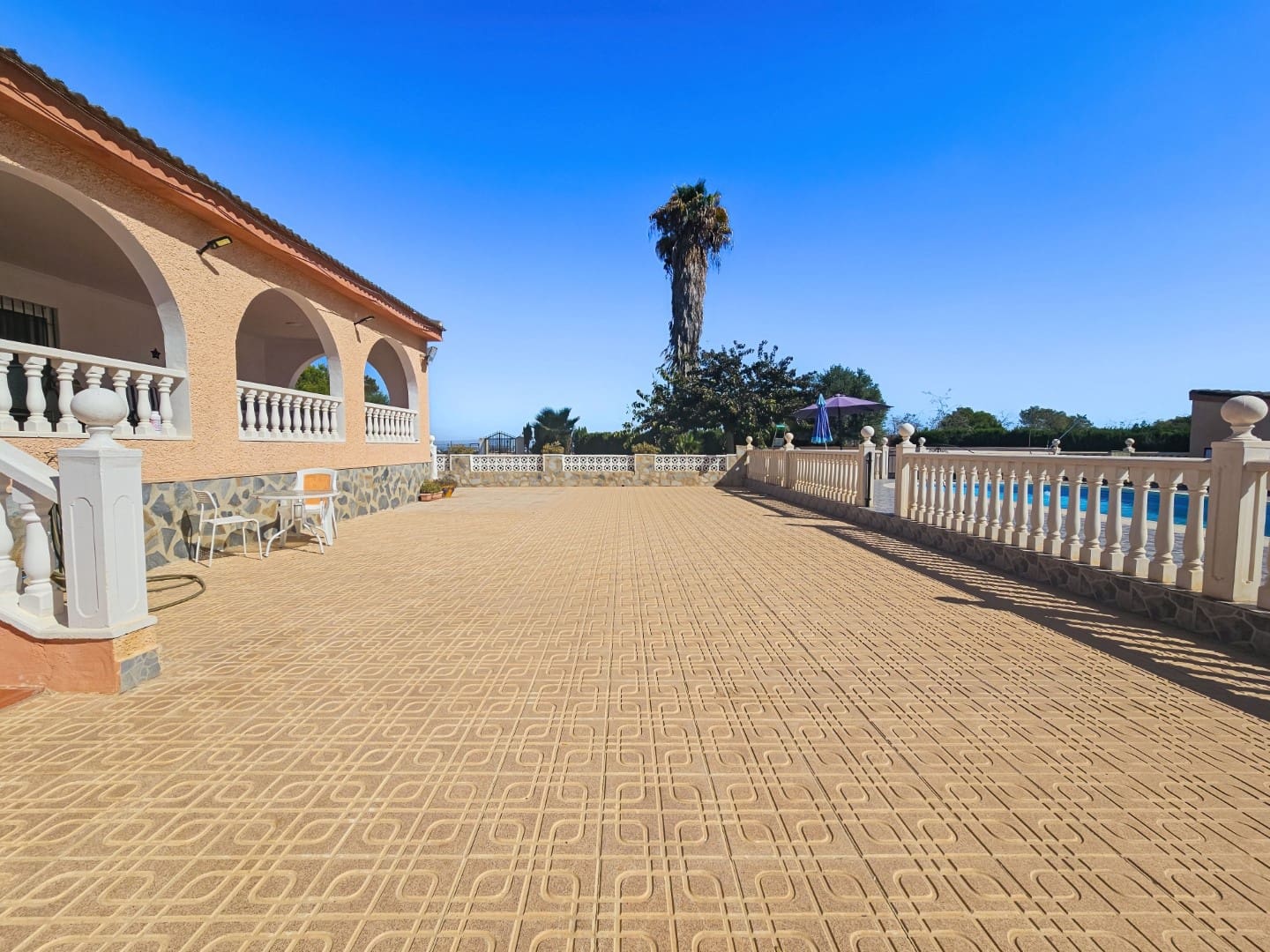 5 soveværelse Finca/Landehus til salg i Algorfa med swimmingpool - € 750.000 (Ref: 8968061)