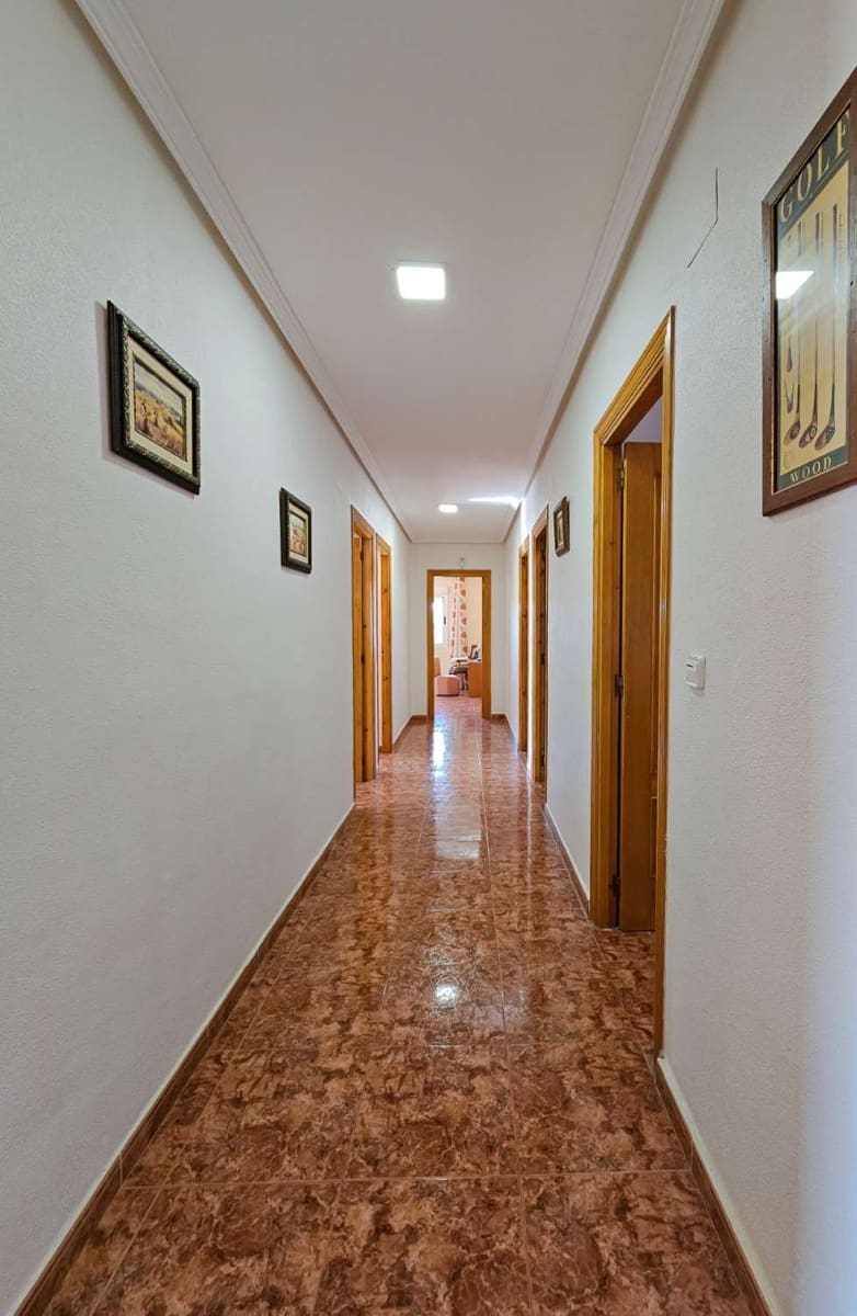 5 soveværelse Finca/Landehus til salg i Algorfa med swimmingpool - € 750.000 (Ref: 8968061)