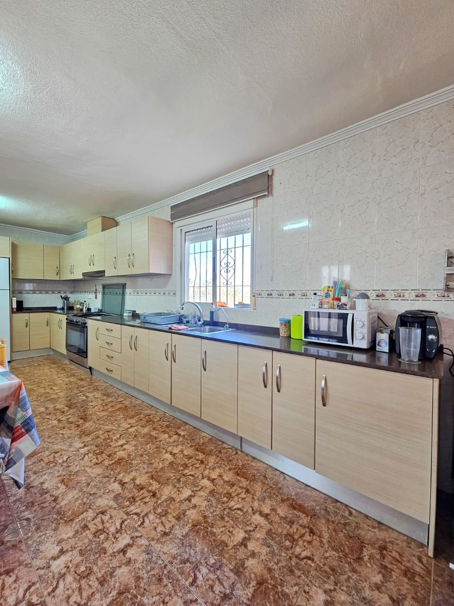 5 soveværelse Finca/Landehus til salg i Algorfa med swimmingpool - € 750.000 (Ref: 8968061)