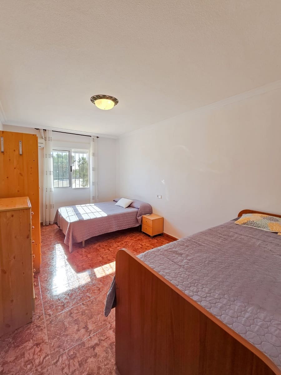 5 soveværelse Finca/Landehus til salg i Algorfa med swimmingpool - € 750.000 (Ref: 8968061)