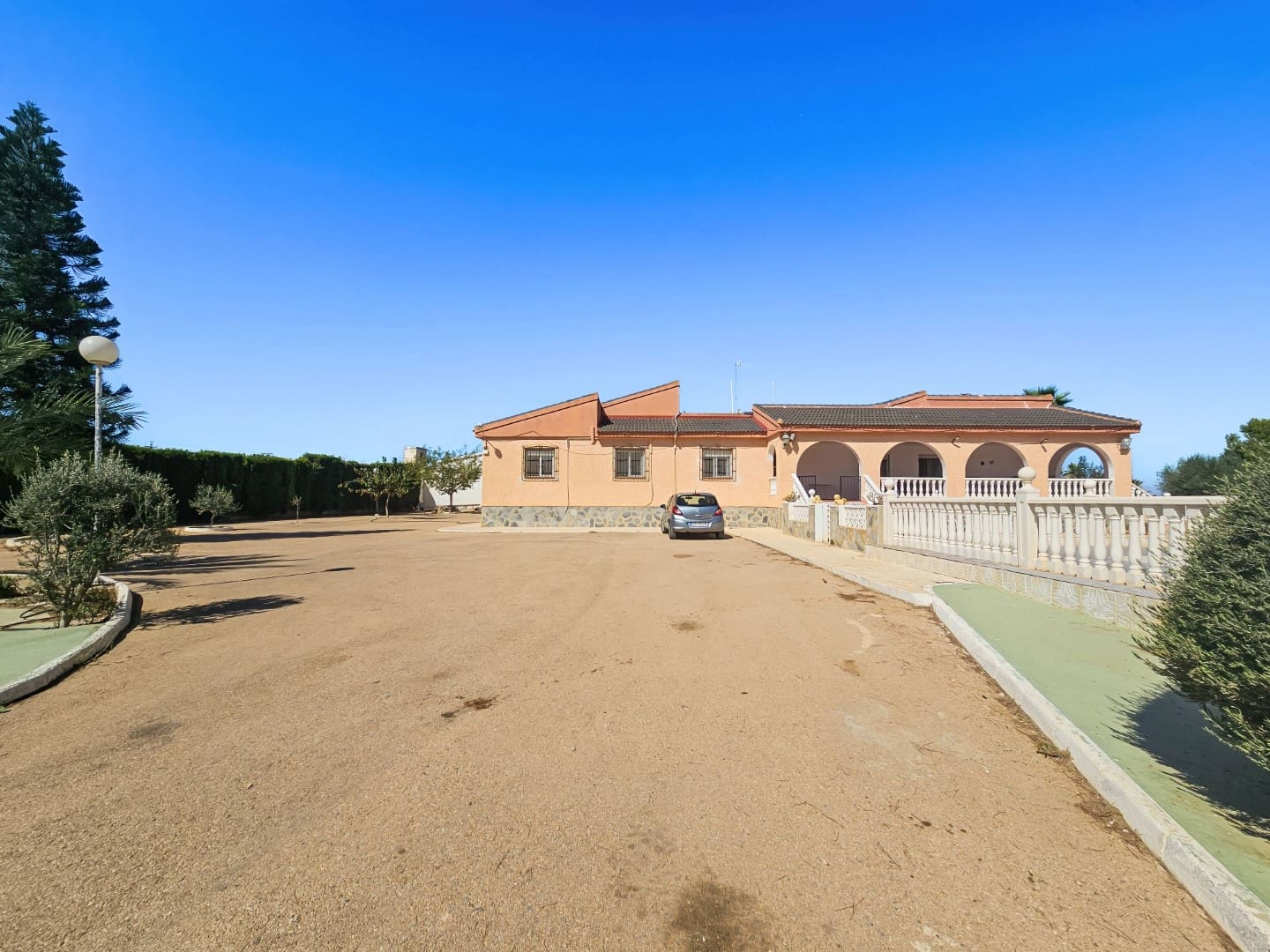 5 soveværelse Finca/Landehus til salg i Algorfa med swimmingpool - € 750.000 (Ref: 8968061)