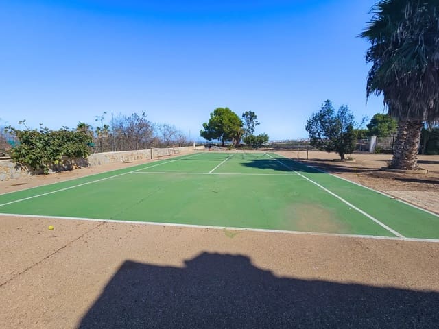 5 soveværelse Finca/Landehus til salg i Algorfa med swimmingpool - € 750.000 (Ref: 8968061)