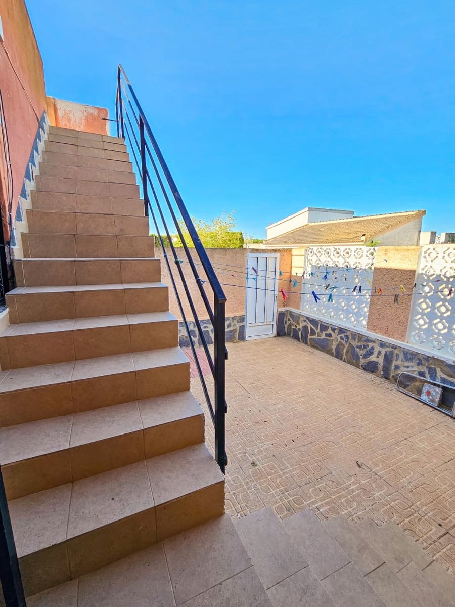 5 soveværelse Finca/Landehus til salg i Algorfa med swimmingpool - € 750.000 (Ref: 8968061)