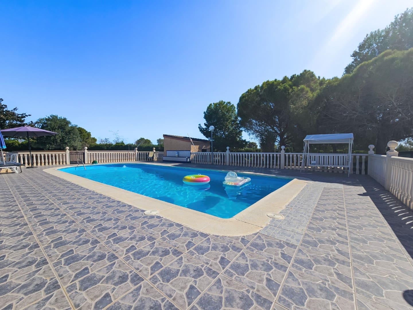 5 soveværelse Finca/Landehus til salg i Algorfa med swimmingpool - € 750.000 (Ref: 8968061)