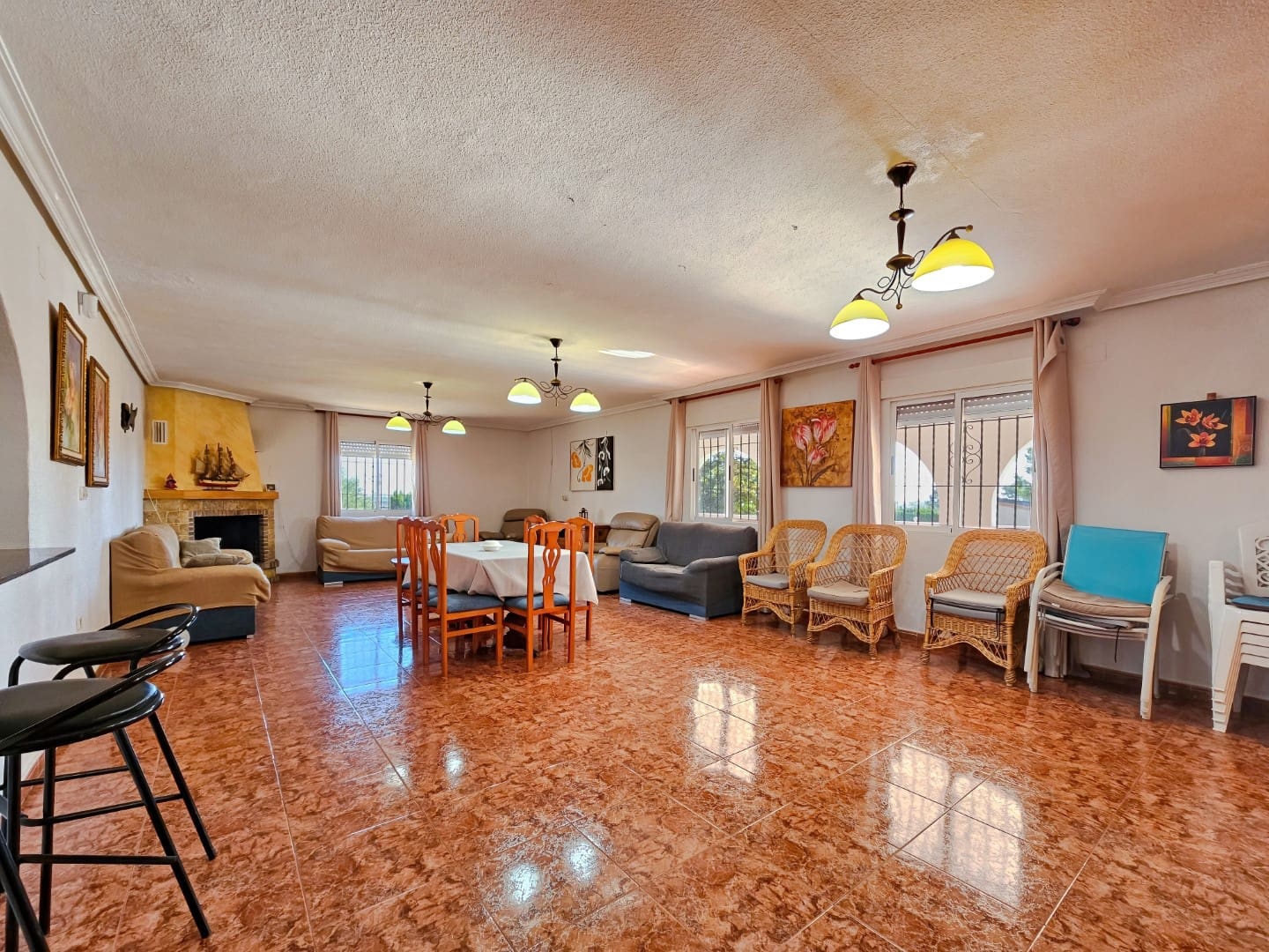 5 soveværelse Finca/Landehus til salg i Algorfa med swimmingpool - € 750.000 (Ref: 8968061)