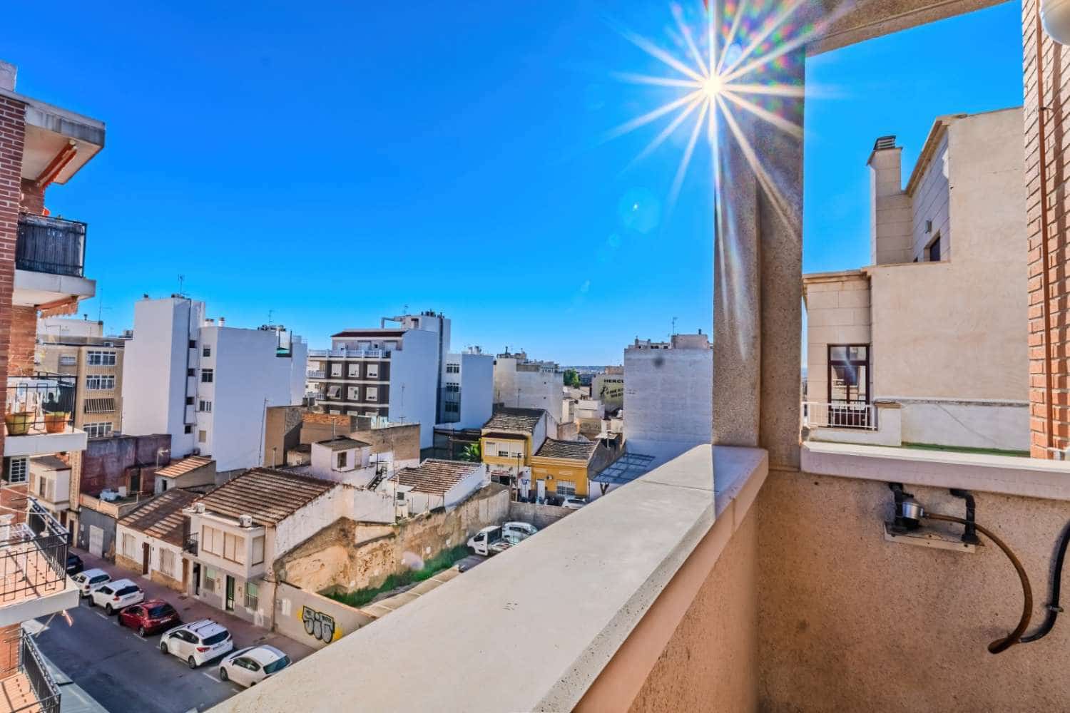 3 makuuhuone Asunto myytävänä paikassa Torrevieja - 215 000 € (Ref: 8969975)