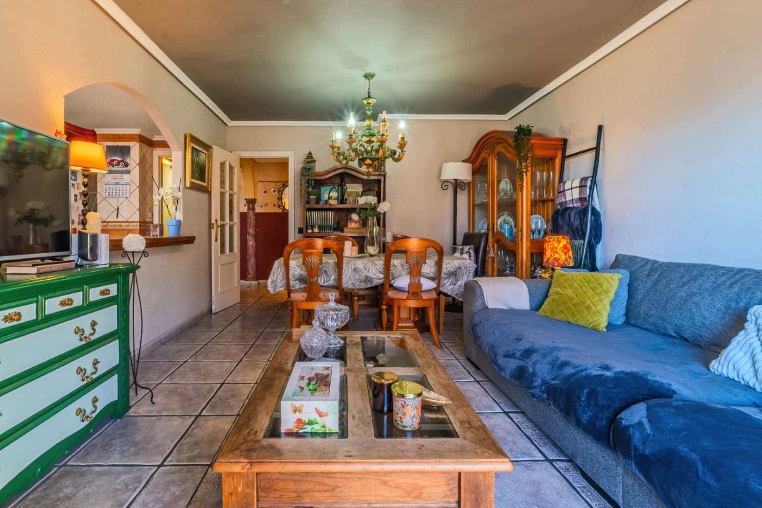 3 makuuhuone Asunto myytävänä paikassa Torrevieja - 215 000 € (Ref: 8969975)