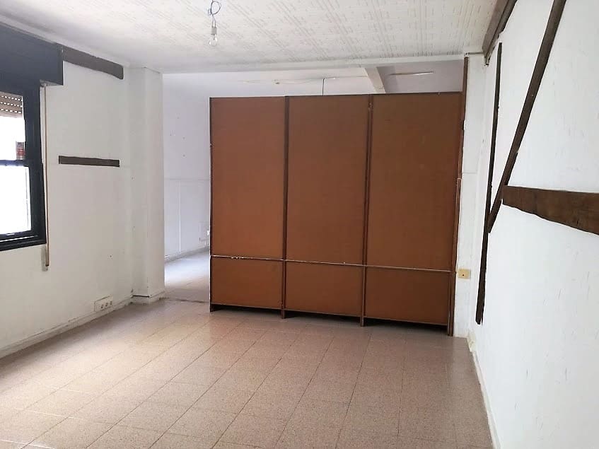 Erhverv til salg i Torrevieja - € 110.000 (Ref: 8982209)