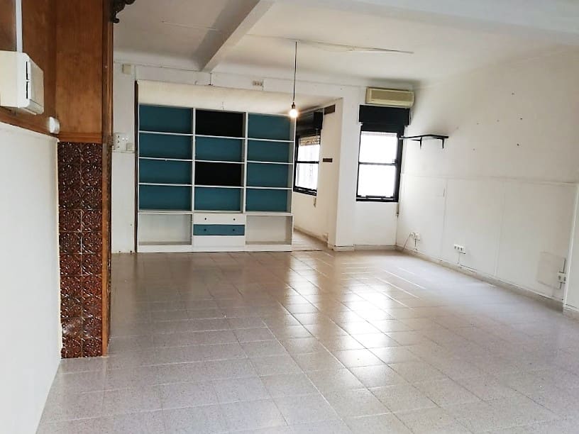 Erhverv til salg i Torrevieja - € 110.000 (Ref: 8982209)