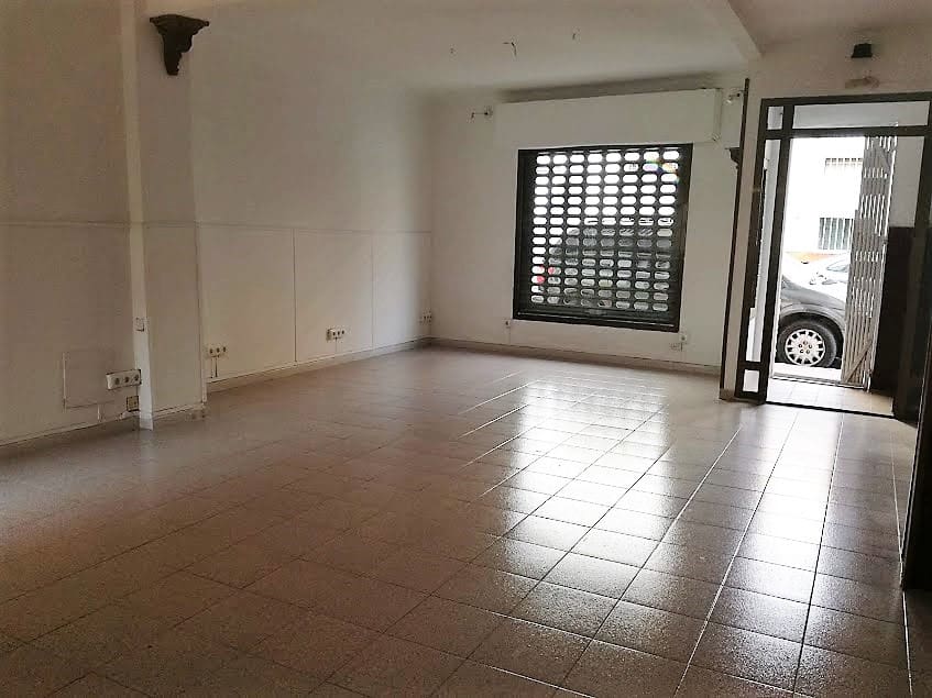 Erhverv til salg i Torrevieja - € 110.000 (Ref: 8982209)