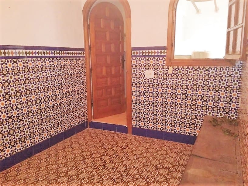 Erhverv til salg i Torrevieja - € 110.000 (Ref: 8982209)