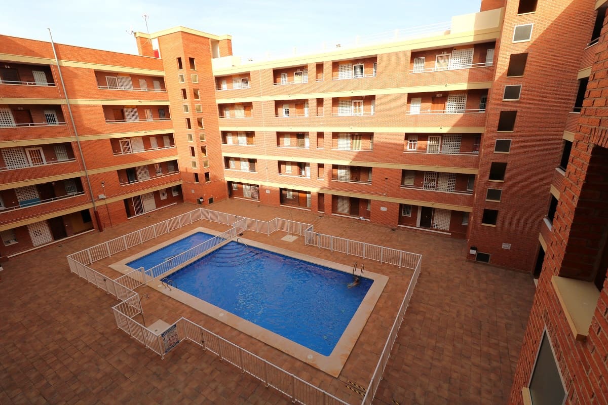 3 soveværelse Lejlighed til salg i Torrevieja med swimmingpool - € 159.500 (Ref: 8992415)