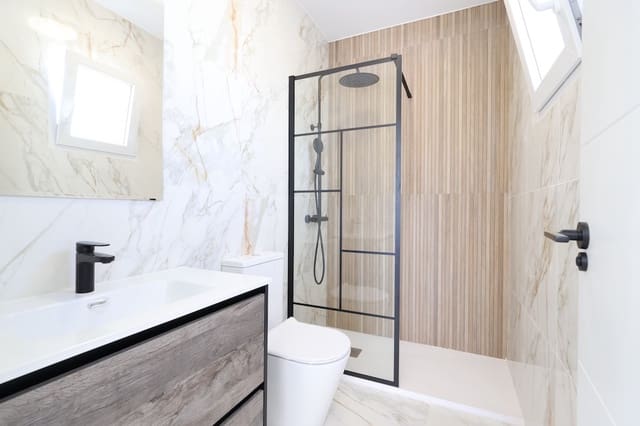 3 makuuhuone Bungalow myytävänä paikassa El Chaparral, Torrevieja mukana 
autotalli - 230 000 € (Ref: 8998542)