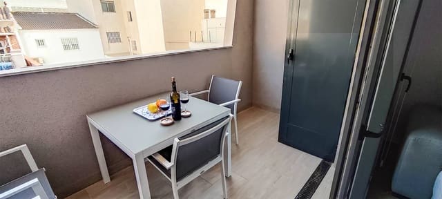 2 makuuhuone Huoneisto myytävänä paikassa Centro - Muelle Pesquero, Torrevieja mukana uima-altaan 
autotalli - 275 000 € (Ref: 8998544)