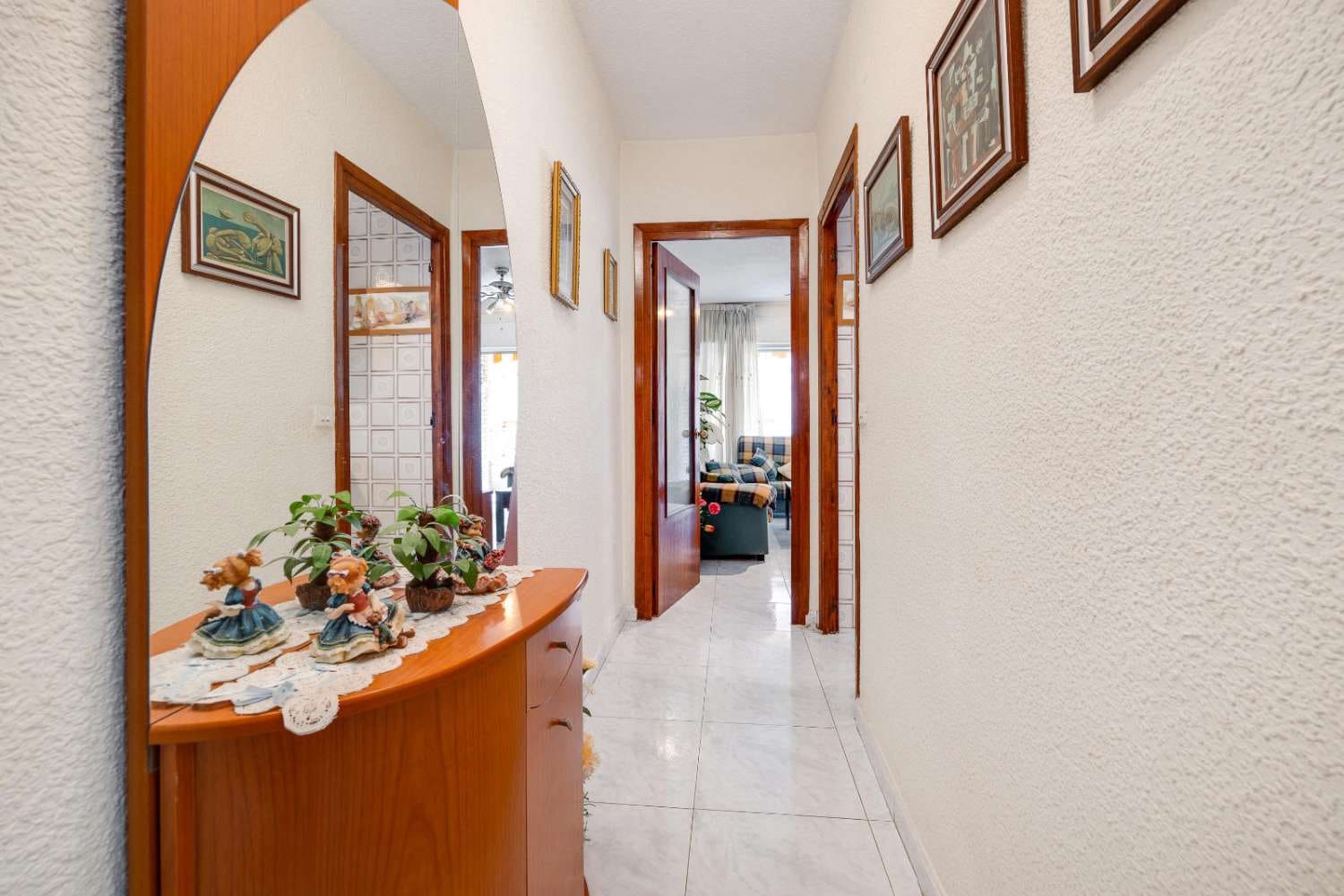 2 makuuhuone Huoneisto myytävänä paikassa Torrevieja - 154 969 € (Ref: 9001061)