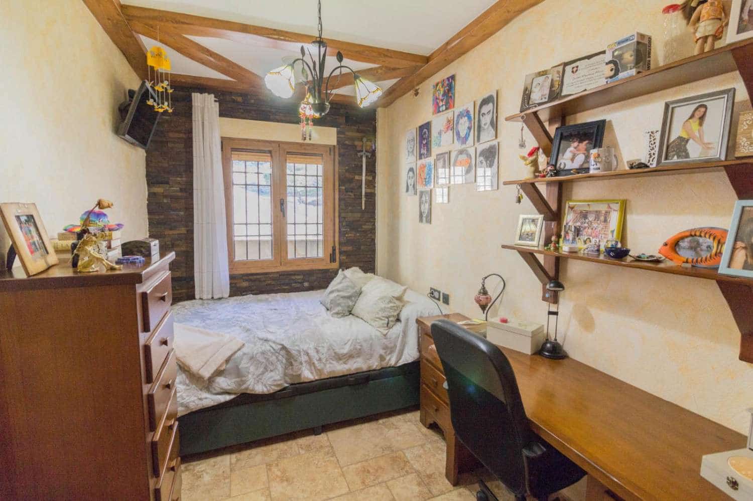 8 soveværelse Villa til salg i Redovan med swimmingpool - € 399.969 (Ref: 9023499)