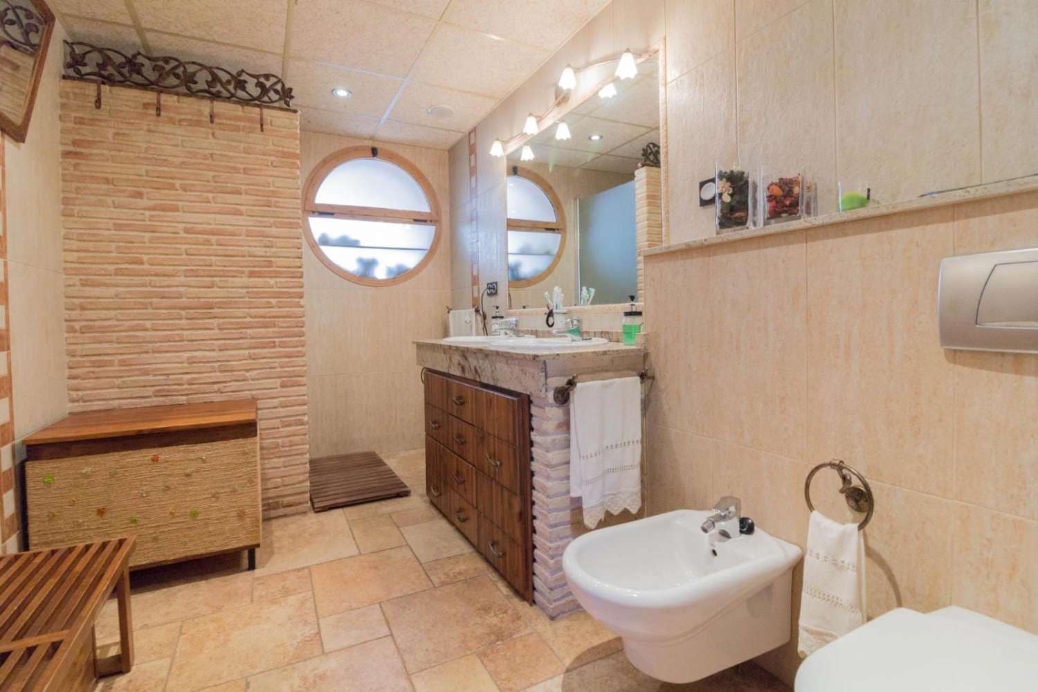 8 soveværelse Villa til salg i Redovan med swimmingpool - € 399.969 (Ref: 9023499)