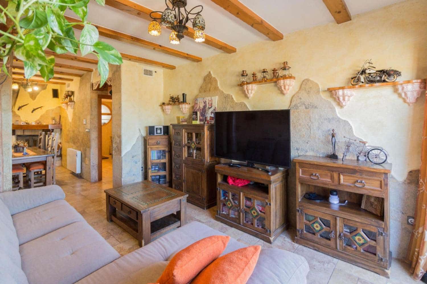 8 soveværelse Villa til salg i Redovan med swimmingpool - € 399.969 (Ref: 9023499)