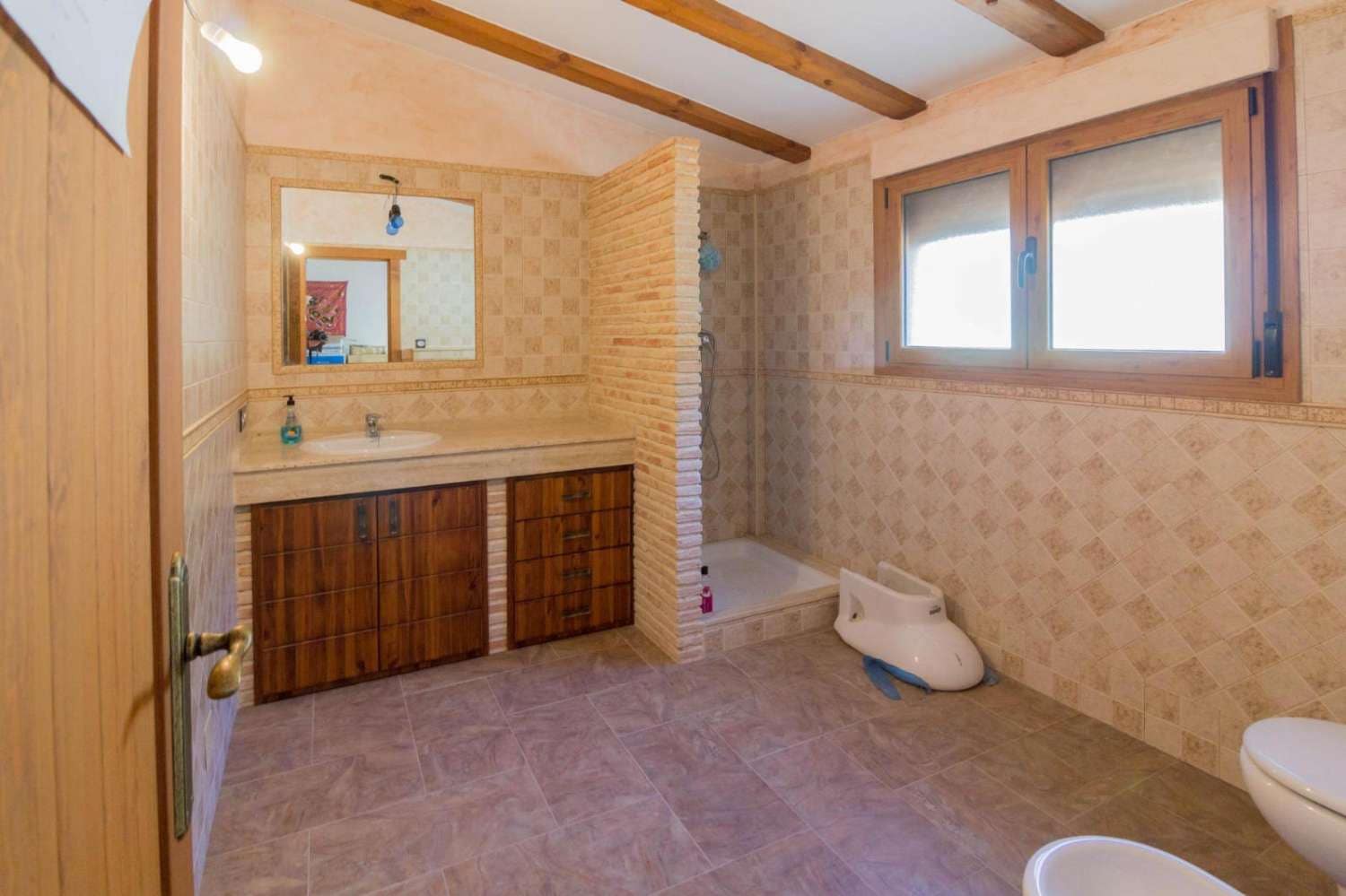 8 soveværelse Villa til salg i Redovan med swimmingpool - € 399.969 (Ref: 9023499)