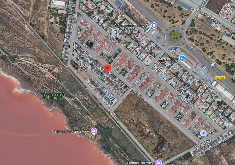 2 soveværelse Rækkehus til salg i El Chaparral med swimmingpool garage - € 239.995 (Ref: 9023500)