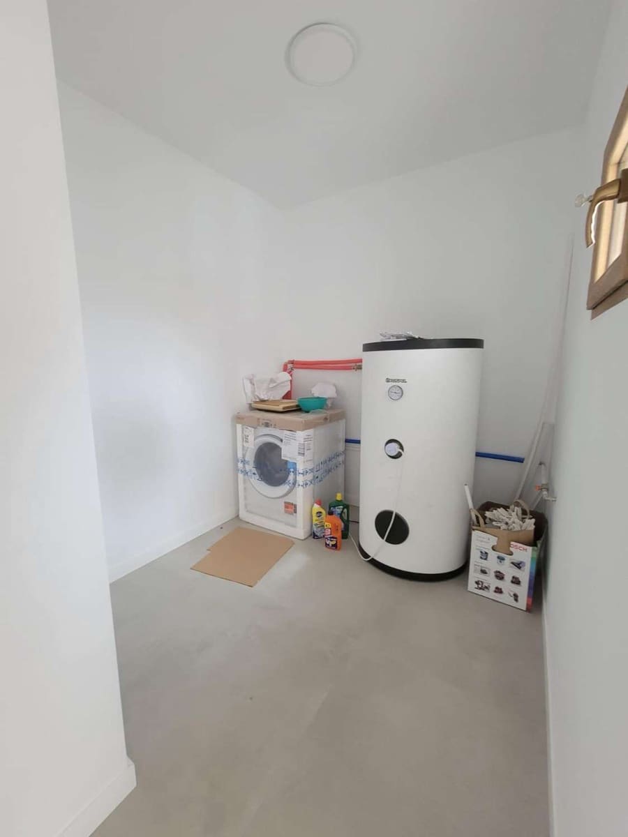 3 soverom Villa til salgs i Cabo Roig med svømmebasseng garasje - € 1 400 000 (Ref: 9088558)