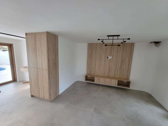 3 soverom Villa til salgs i Cabo Roig, Orihuela med svømmebasseng garasje - € 1 400 000 (Ref: 9088558)