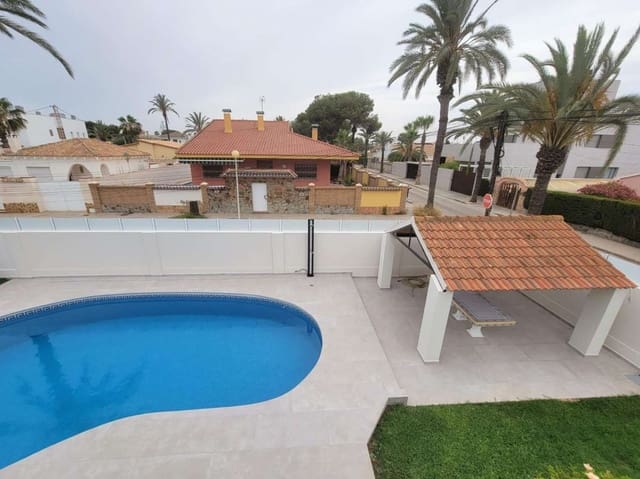 3 soverom Villa til salgs i Cabo Roig, Orihuela med svømmebasseng garasje - € 1 400 000 (Ref: 9088558)
