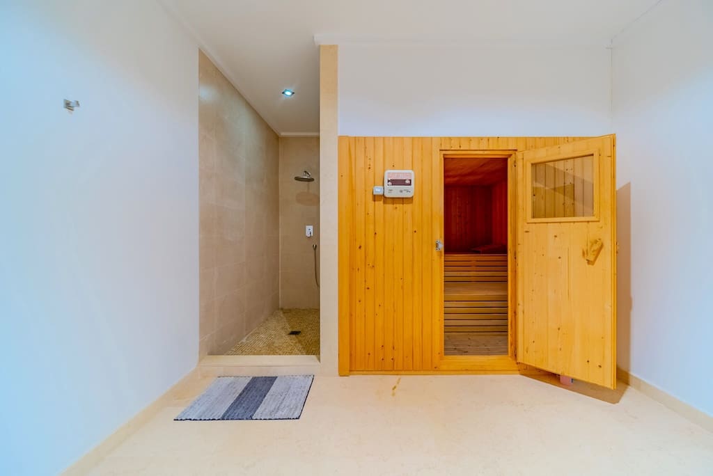 5 soverom Villa til salgs i Cabo Roig med svømmebasseng garasje - € 1 995 000 (Ref: 9088559)