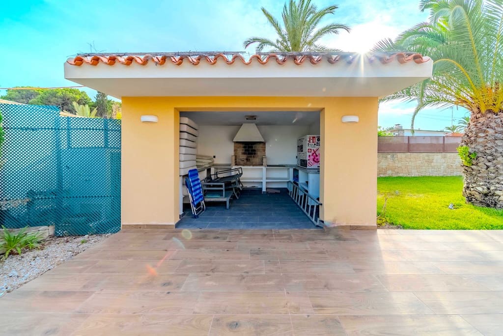 5 soverom Villa til salgs i Cabo Roig med svømmebasseng garasje - € 1 995 000 (Ref: 9088559)