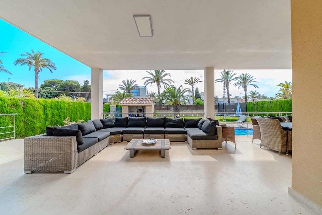 5 soverom Villa til salgs i Cabo Roig med svømmebasseng garasje - € 1 995 000 (Ref: 9088559)