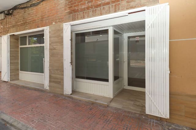 Kommersiell til salgs i Playa del Acequión, Torrevieja - € 126 000 (Ref: 9088563)