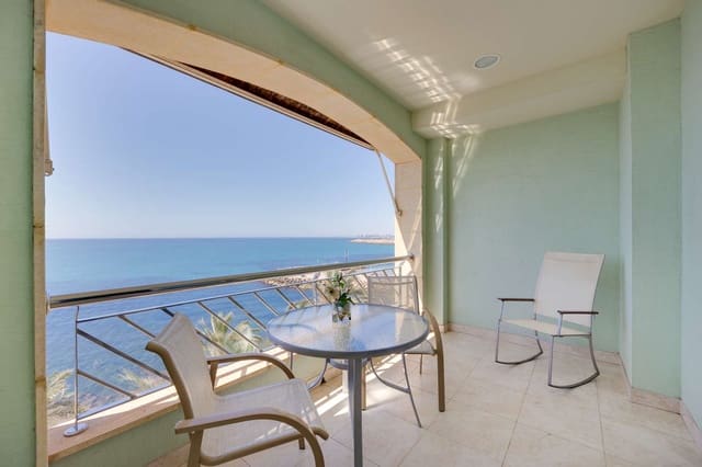 3 makuuhuone Huoneisto myytävänä paikassa Centro, Torrevieja mukana 
autotalli - 430 000 € (Ref: 9100579)