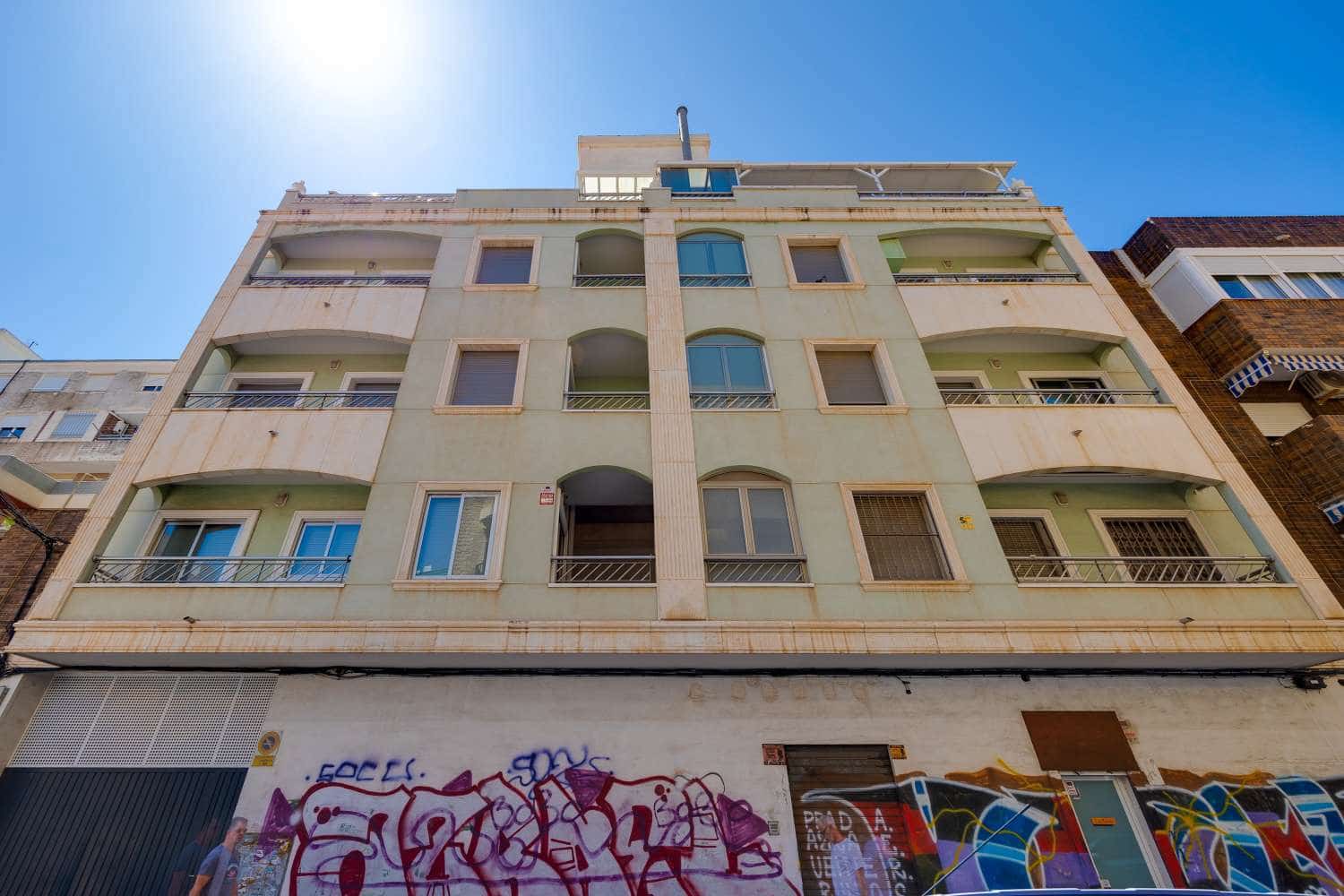 3 makuuhuone Huoneisto myytävänä paikassa Torrevieja mukana 
autotalli - 430 000 € (Ref: 9100579)