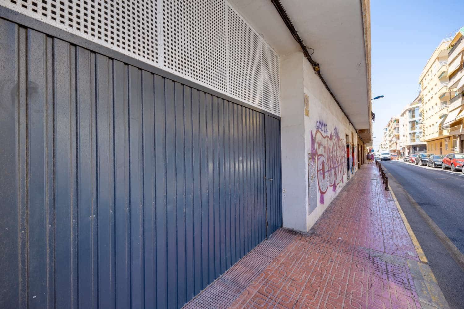 3 makuuhuone Huoneisto myytävänä paikassa Torrevieja mukana 
autotalli - 430 000 € (Ref: 9100579)