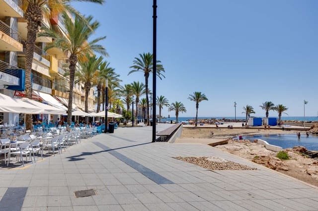 3 makuuhuone Huoneisto myytävänä paikassa Centro, Torrevieja mukana 
autotalli - 430 000 € (Ref: 9100579)