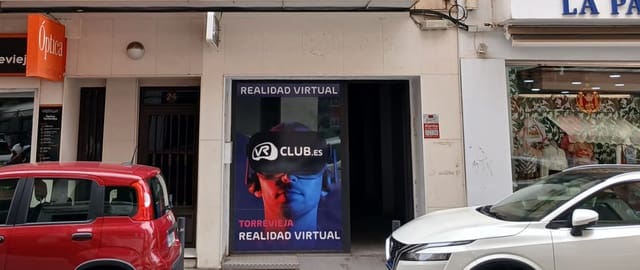 Commercieel te koop in Centro - Muelle Pesquero, Torrevieja - € 154.000 (Ref: 9115933)