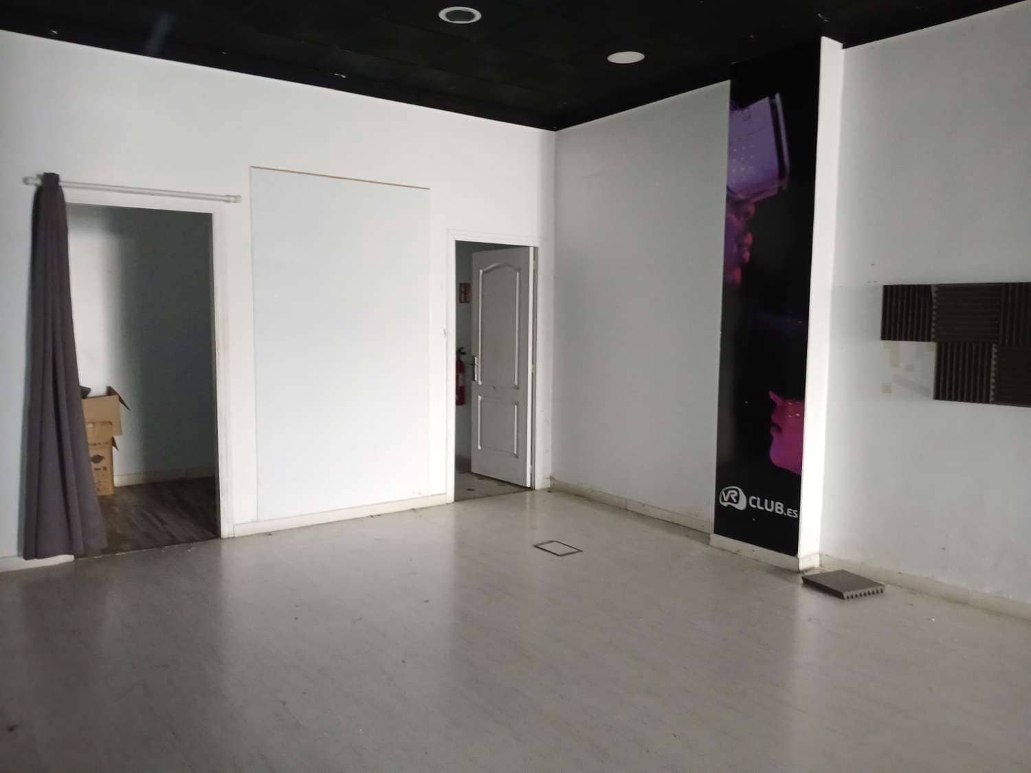 Kommersiell til salgs i Torrevieja - € 165 000 (Ref: 9115933)