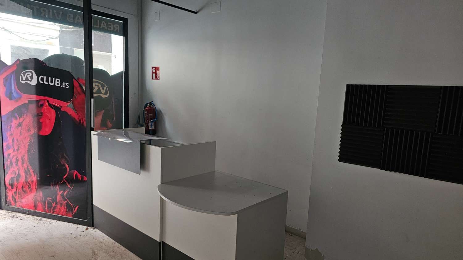 Kommersiell til salgs i Torrevieja - € 165 000 (Ref: 9115933)