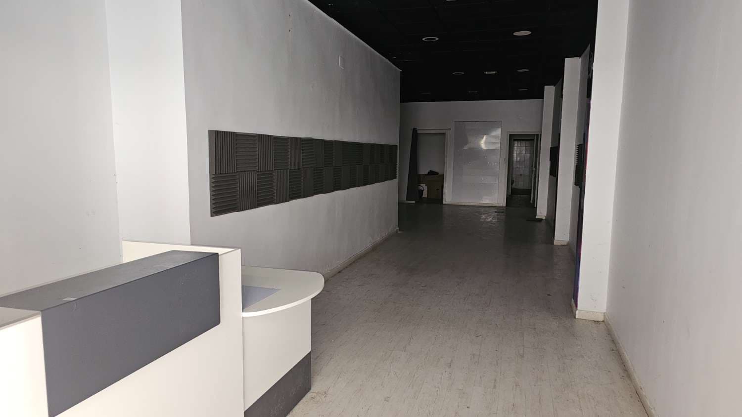 Kommersiell til salgs i Torrevieja - € 165 000 (Ref: 9115933)