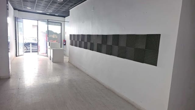 Kommersiell til salgs i Centro - Muelle Pesquero, Torrevieja - € 165 000 (Ref: 9115933)