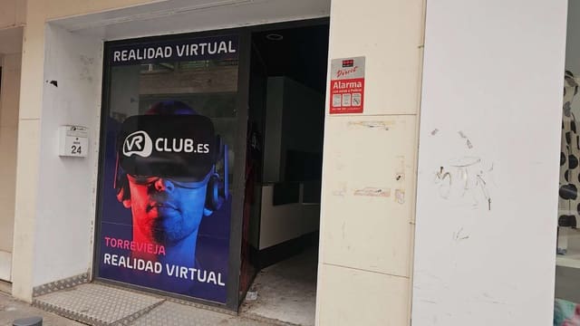 Kommersiell til salgs i Centro - Muelle Pesquero, Torrevieja - € 165 000 (Ref: 9115933)