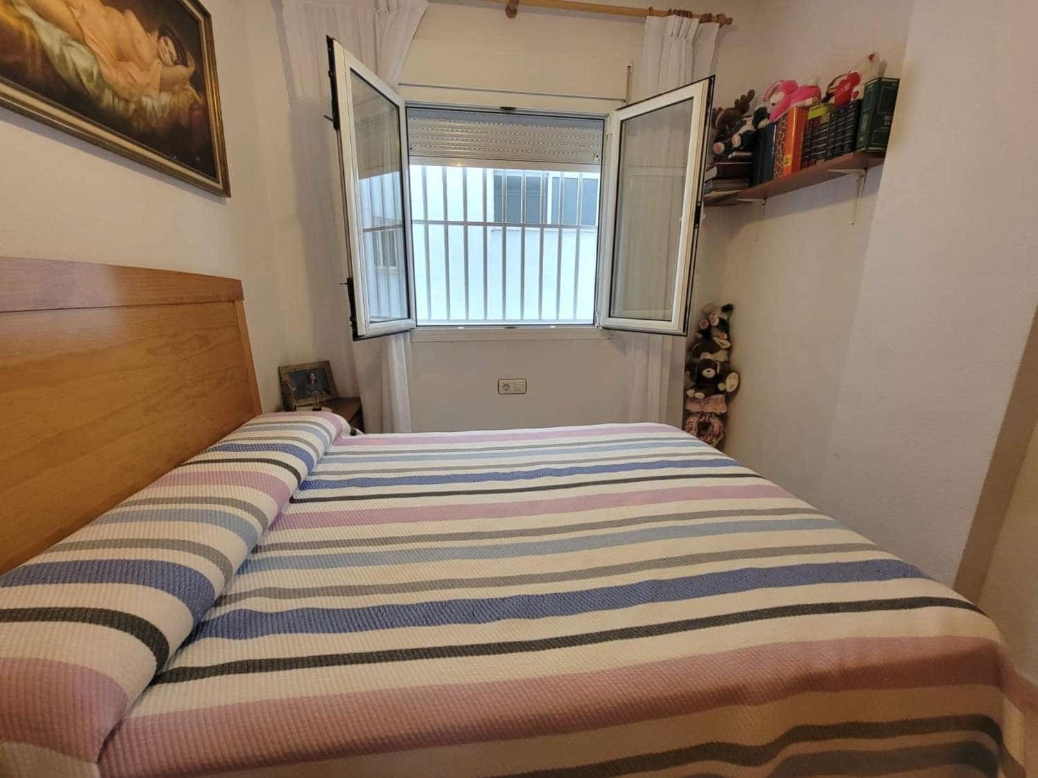 2 soveværelse Lejlighed til salg i Torrevieja - € 117.260 (Ref: 9118579)