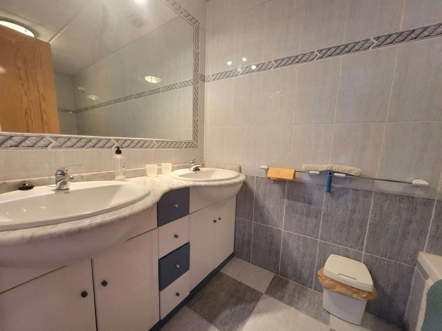 3 sypialnia Bungalow na sprzedaż w Playa Flamenca z basenem garażem - 189 260 € (Ref: 9136947)