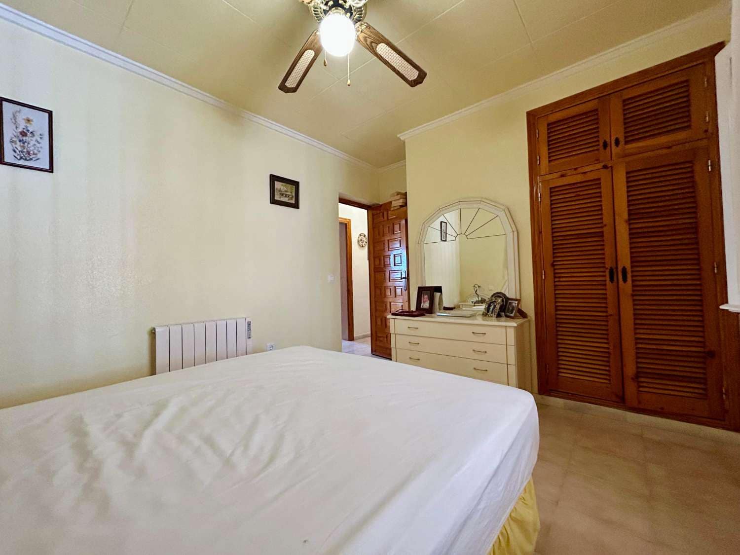 3 sypialnia Willa na sprzedaż w El Chaparral z basenem - 359 000 € (Ref: 9160858)